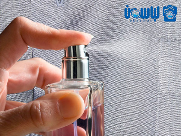 علت ایجاد لکه عطر روی لباس